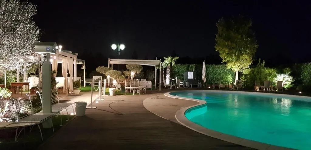 Sports and Entertainment, Do Ciacole In Relais, Venice