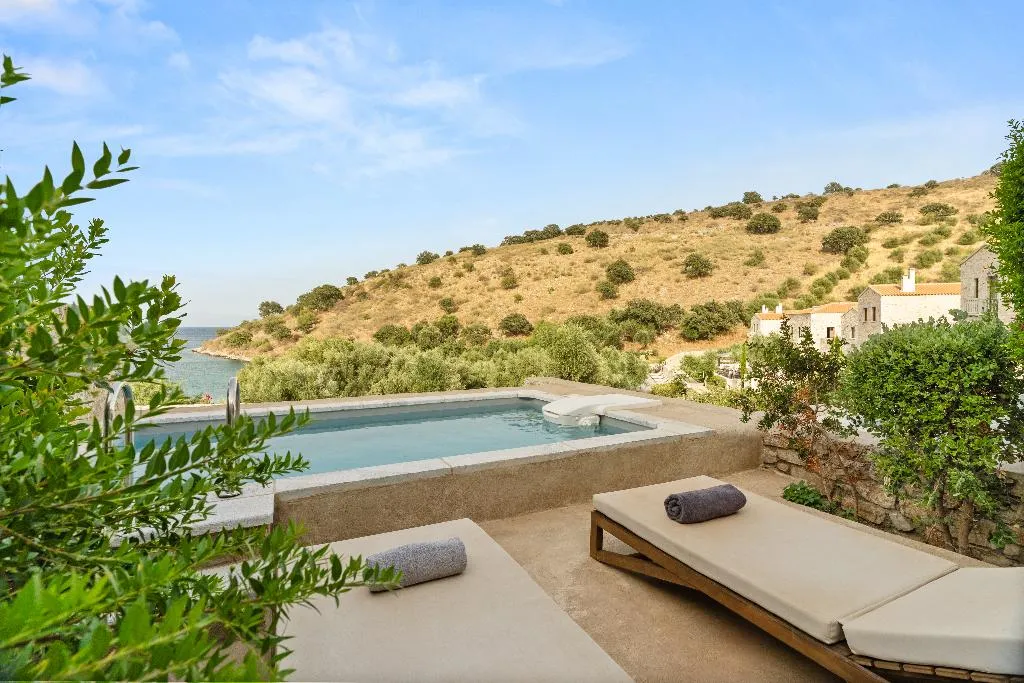 SUITE SEA VIEW HONEYMOON Room, 100 Rizes Seaside Resort, Athens