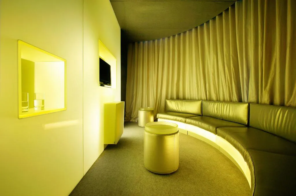 JUNIOR SUITE CAPACITY 1 Room, Puerta America Madrid, Madrid