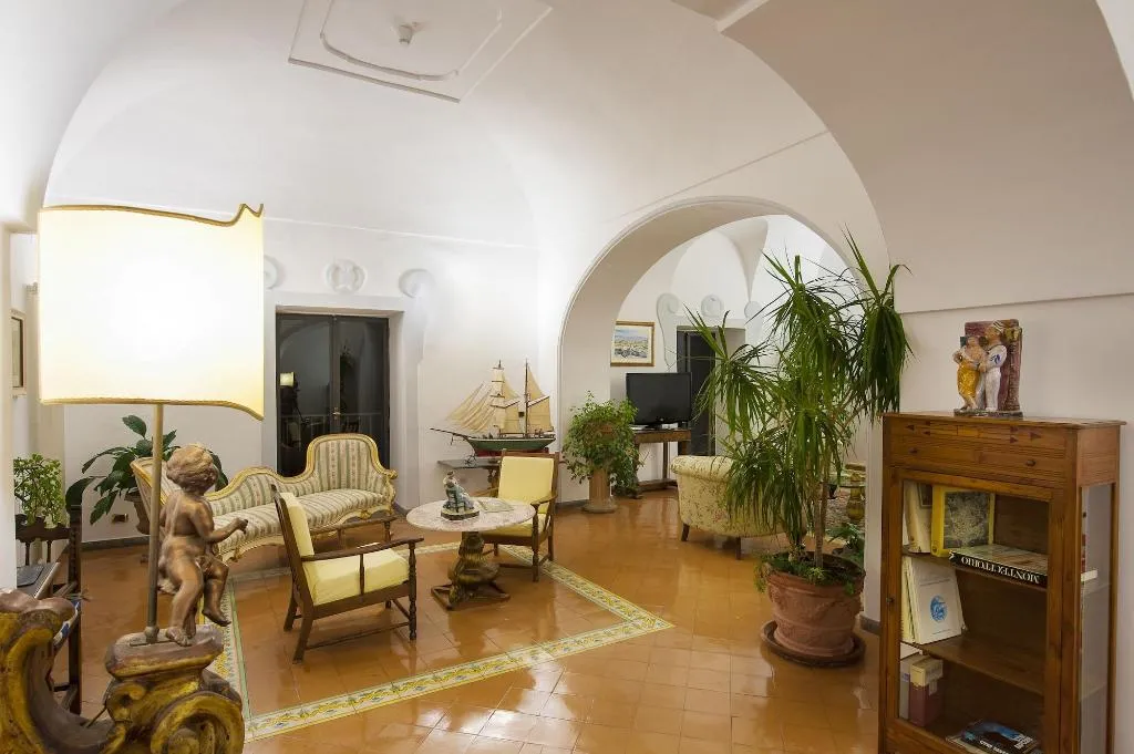 Lobby, Miramare, Naples