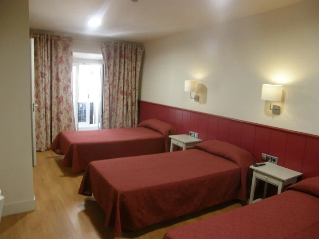 General view, Hostal Matheu, Madrid
