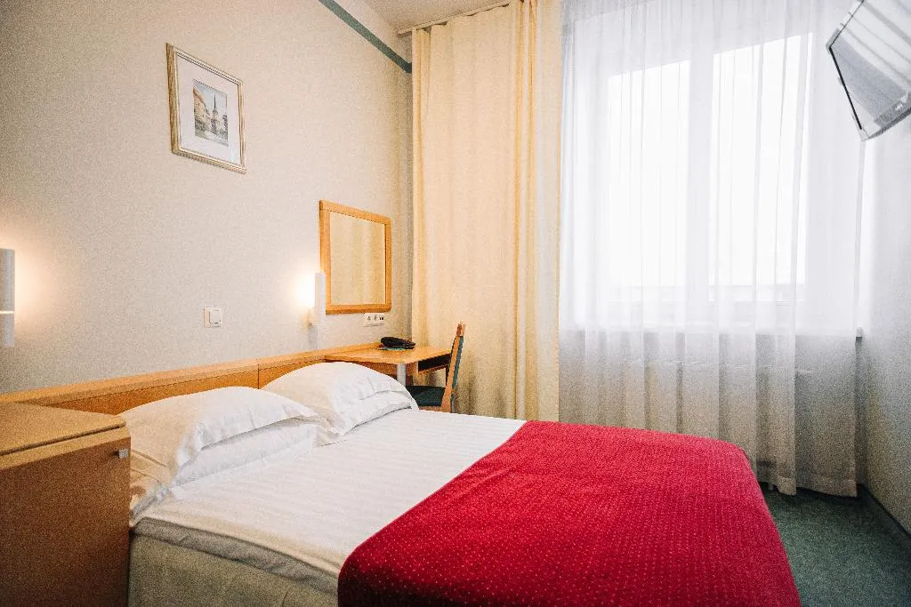 Double or Twin ECONOMY Room, Rixwell Viru Square Hotel, Tallinn
