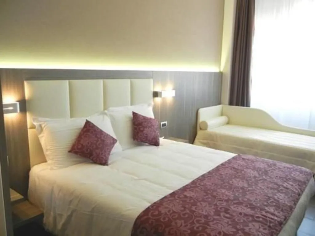 Room, Hotel Delle Nazioni, Milan