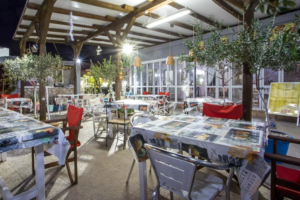 Bar, Vickys Studios, Rhodes
