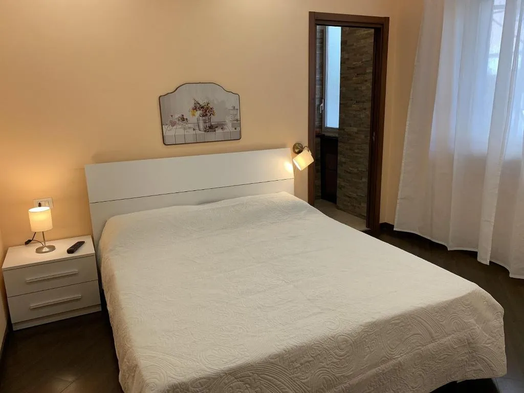 Room, Piazza Istria - Gh B&B, Rome