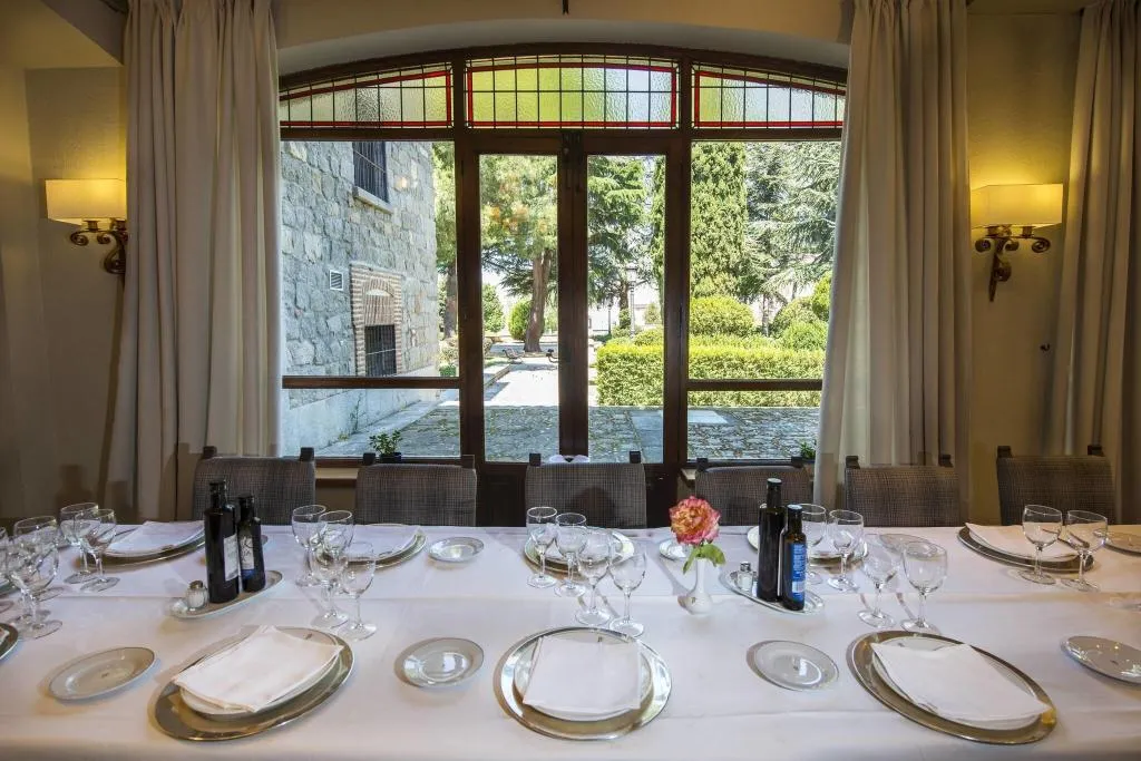 Restaurant, Parador de Avila, Madrid