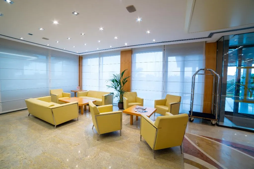 Lobby, Tiffany Milano, Milan