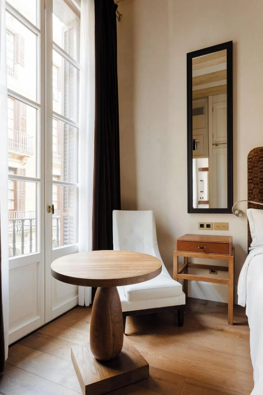 DOUBLE KING SIZE BED Room, Do: Placa Reial, Barcelona