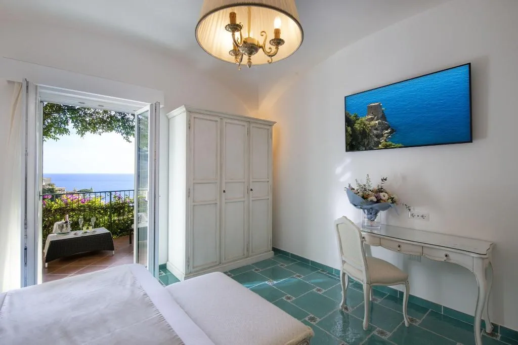 SUITE DELUXE SEA VIEW Room, Hotel Pellegrino, Naples