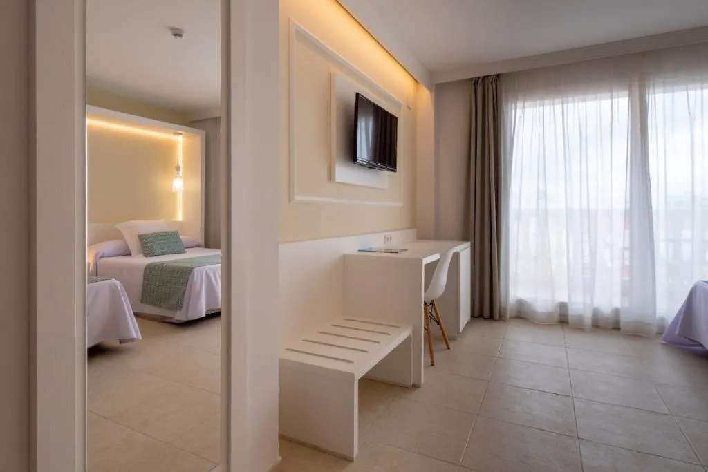 Double or Twin SIDE SEA VIEW Room, Gran Hotel Peñiscola, Valencia