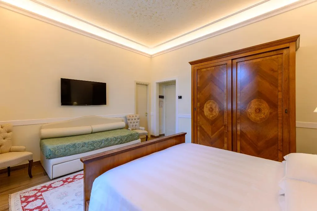 TRIPLE STANDARD Room, Kraft, Florence