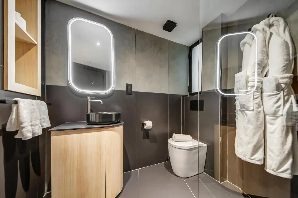 TRIPLE PREMIUM SUPERIOR Room, Noru Hotel, Malta