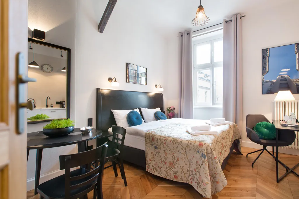 STUDIO STANDARD Room, Antique Apartments Plac Szczepanski, Krakow