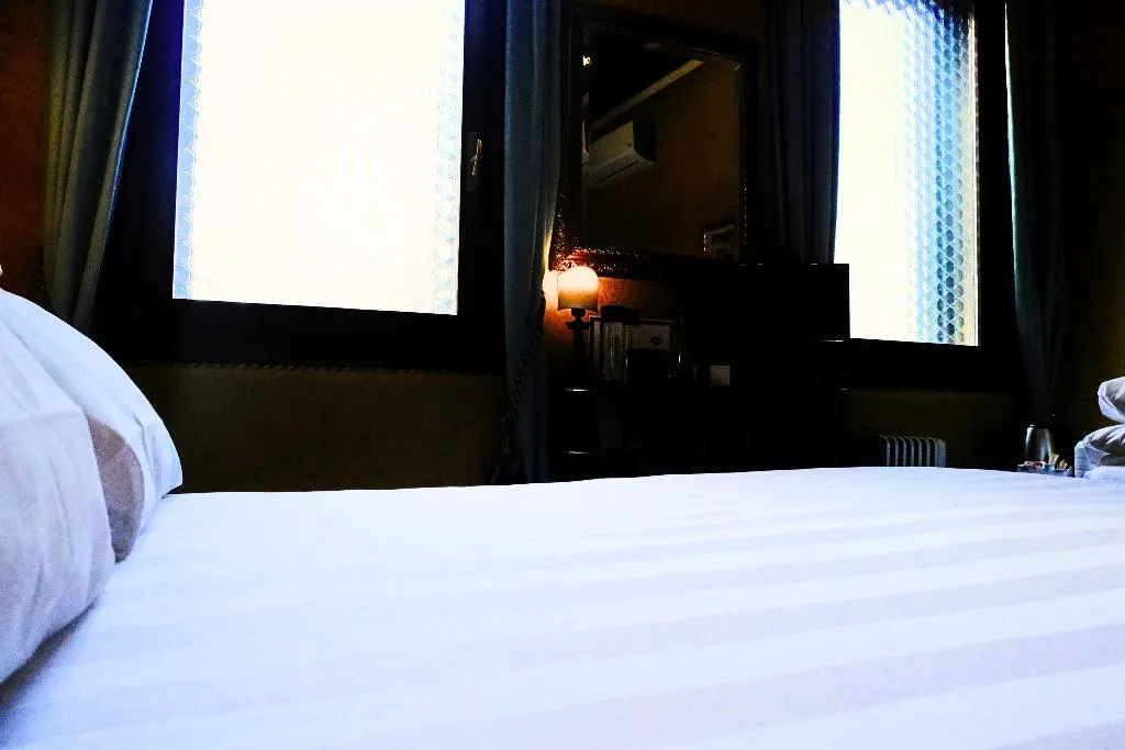 DOUBLE CITY VIEW QUEEN BED Room, San Gallo, Venice