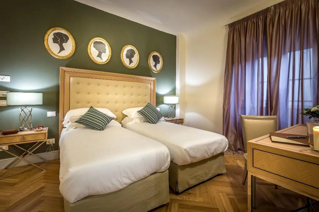 Room, Palazzo Ridolfi, Florence