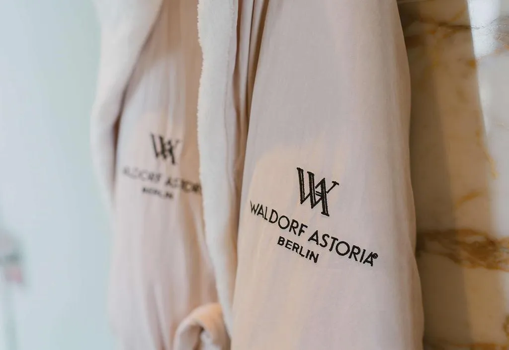 SUITE KING SIZE BED Room, Waldorf Astoria Berlin, Berlin