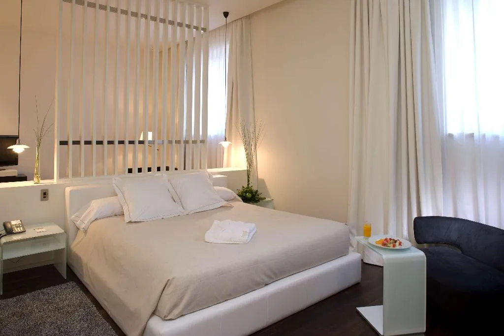 DOUBLE SUPERIOR Room, Parador de Alcala de Henares, Madrid