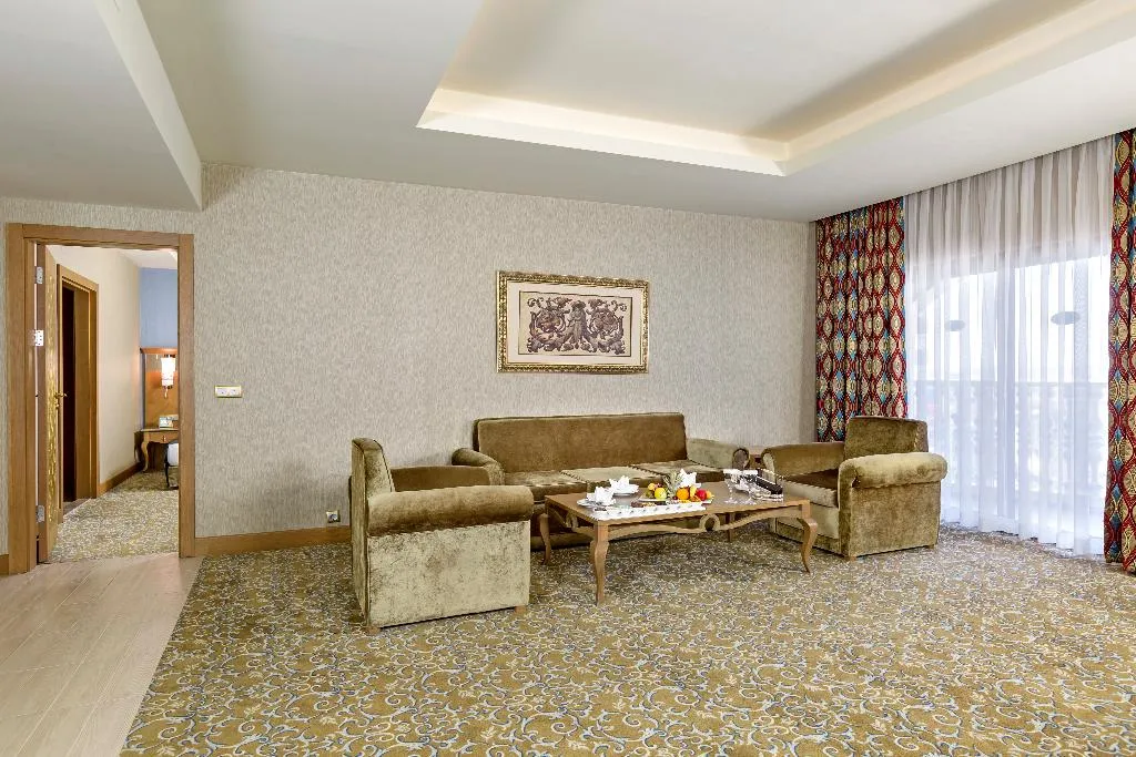 SUITE DELUXE LAND VIEW Room, Royal Holiday Palace, Antalya