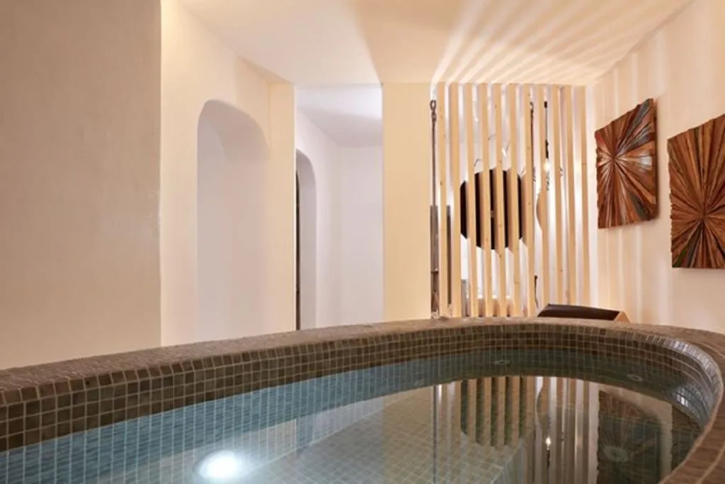 SUITE WITH JACUZZI Room, Absolute Mykonos Suites & More, Mykonos