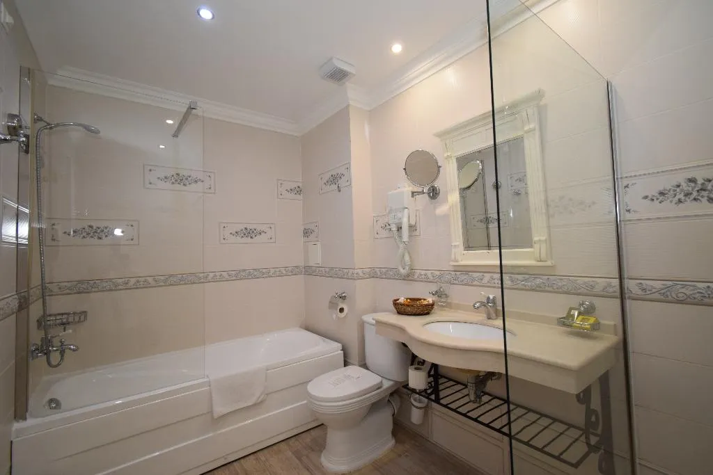 STUDIO ONE BEDROOM ONE BATHROOM Room, Therma Palace, Varna
