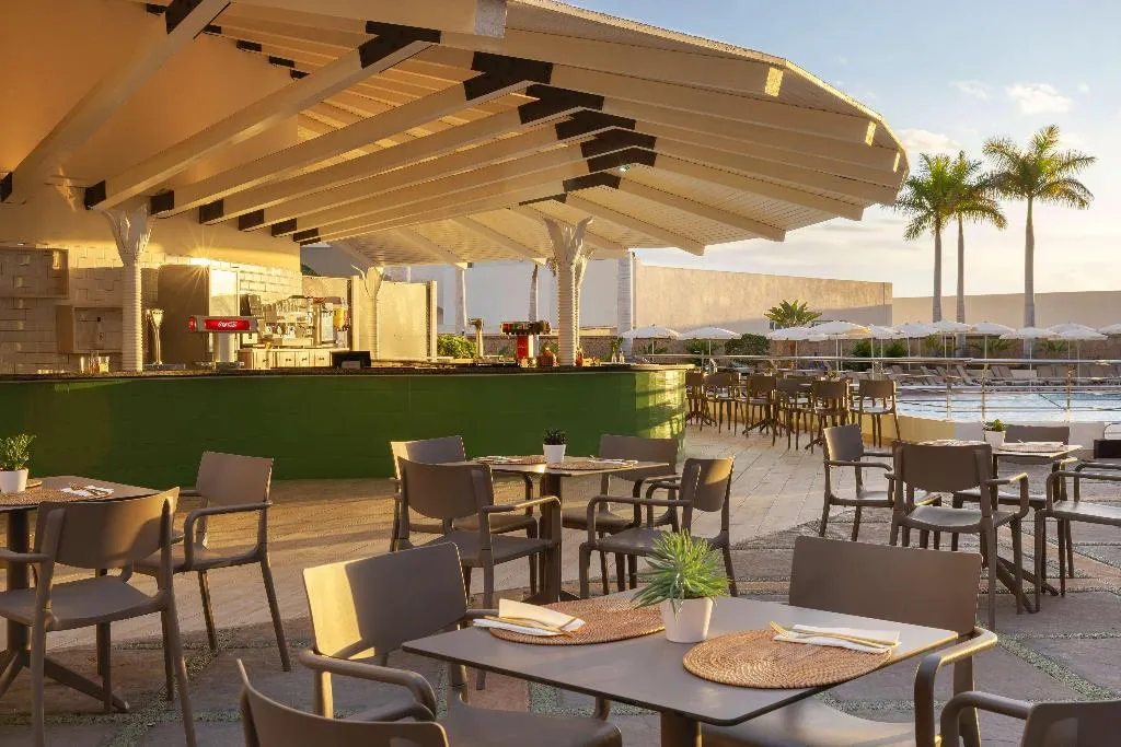 Restaurant, AluaSoul Costa Adeje (Adults Only +16), Tenerife