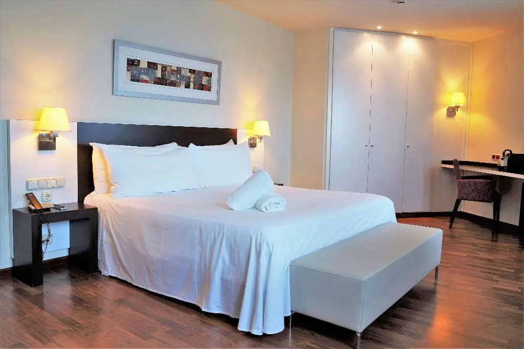 Room, Port Valencia Feria, Valencia