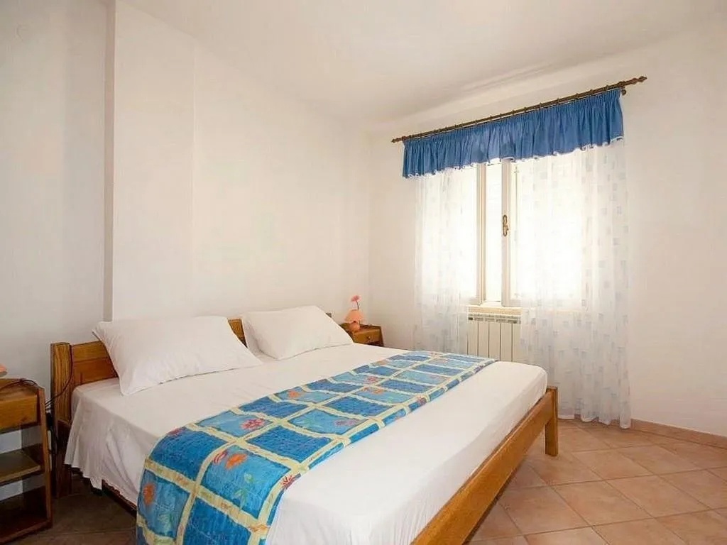 APARTMENT CAPACITY 6 Room, Apartments Valentin Vrsar, Istria