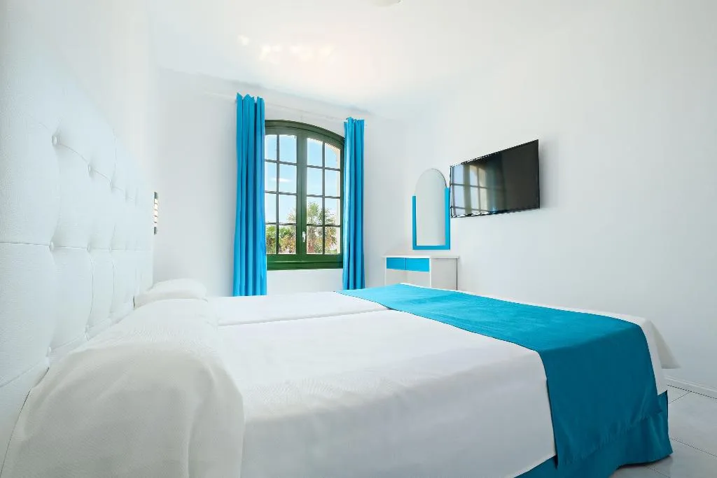 APARTMENT THREE BEDROOMS Room, Hotel Marina Parc by MIJ - All Inclusive, Menorca
