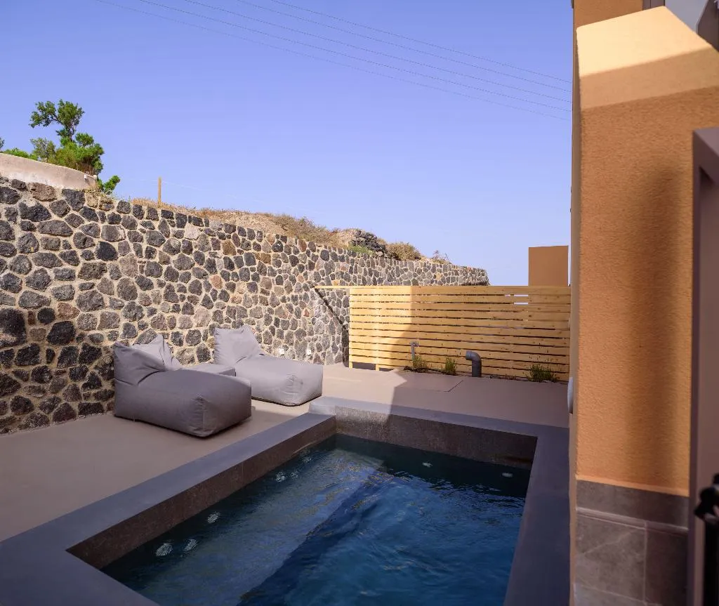 SUITE WITH JACUZZI Room, Kalestesia Suites, Santorini