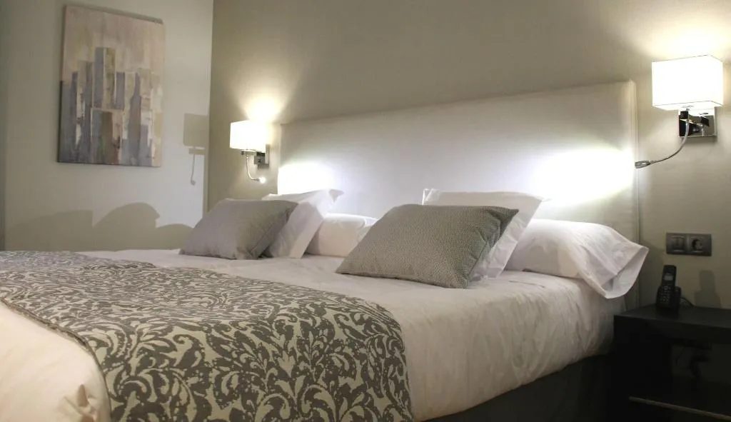 Room, Parque Real, Madrid