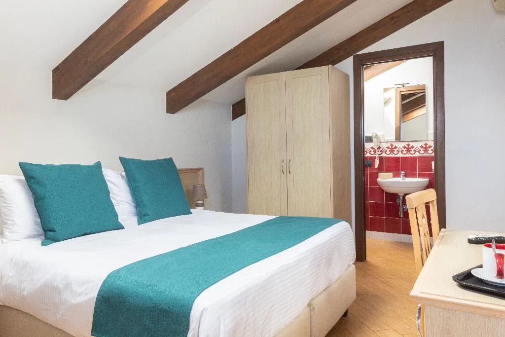 TRIPLE CLASSIC Room, Casale Antonietta, Naples