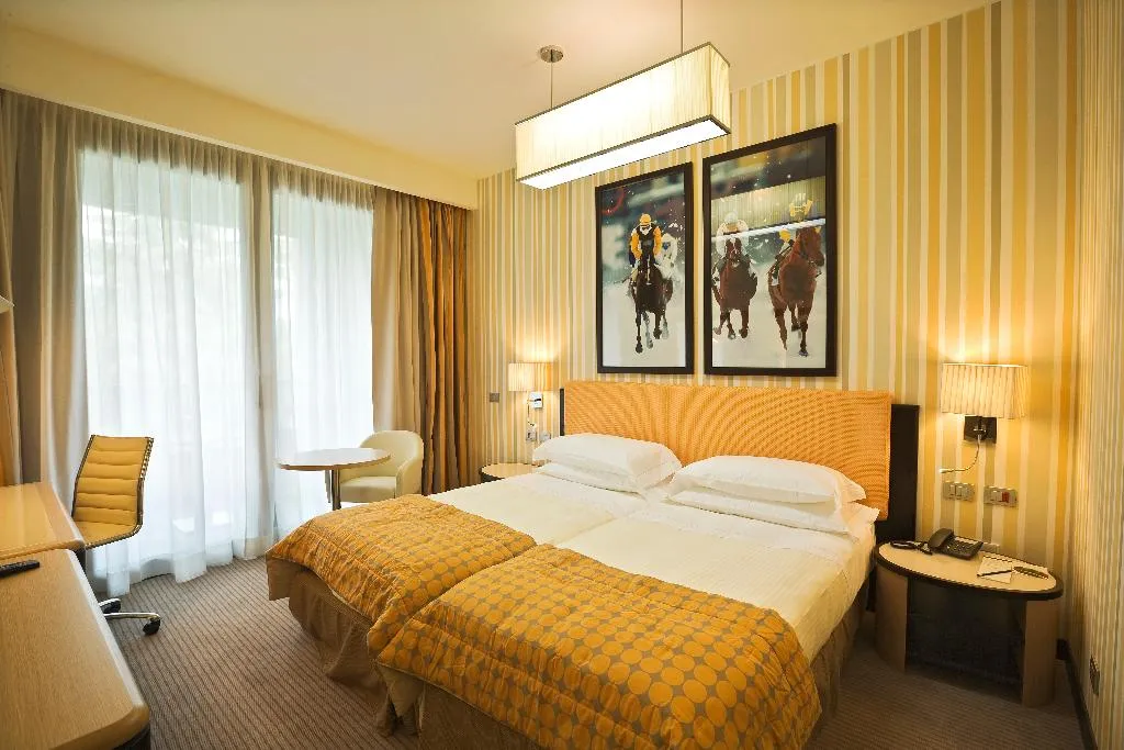 TWIN SUPERIOR Room, Unahotels Varese, Milan