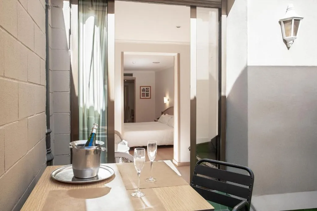 TWIN WITH TERRACE Room, Lleo, Barcelona