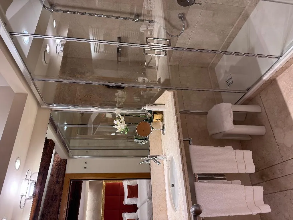 DOUBLE CAPACITY 2 Room, Ruzzini Palace, Venice