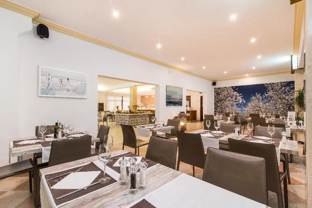 Restaurant, Baviera Hotel, Majorca