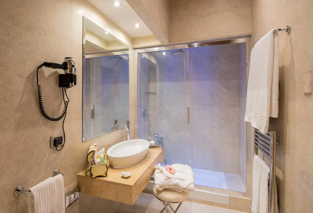 DOUBLE SUPERIOR Room, Hotel Barocco, Rome