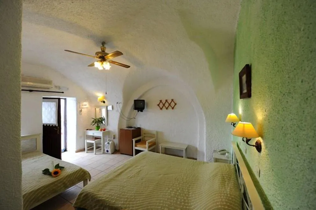 TWIN SUPERIOR Room, Kavalari Hotel, Santorini