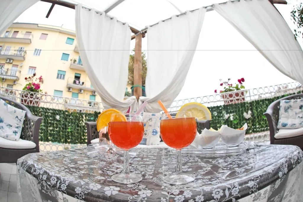 Room, Residence Confalone, Naples