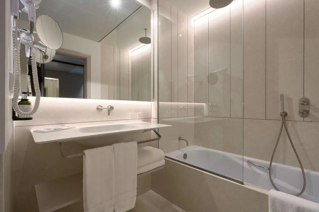TWIN PREMIUM Room, Becquer, Seville