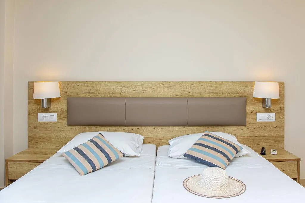 APARTMENT CAPACITY 4 Room, Theo Star Beach Hotel, Crete