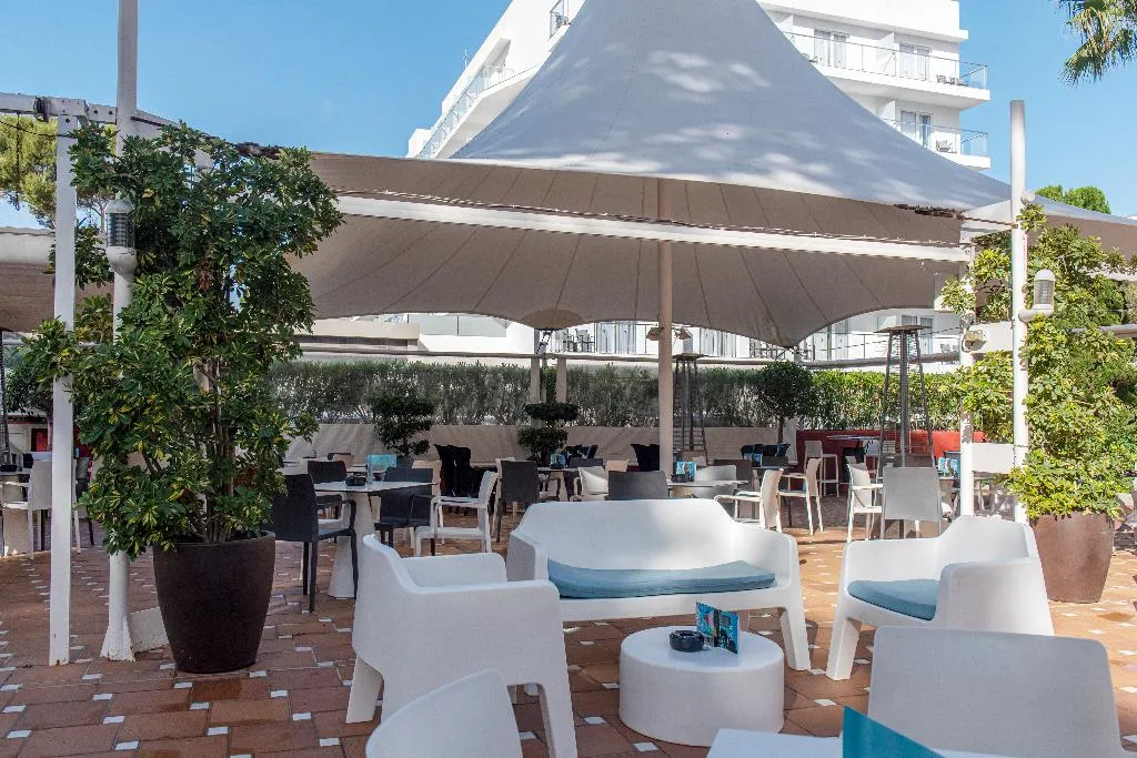Terrace, Obelisco, Majorca