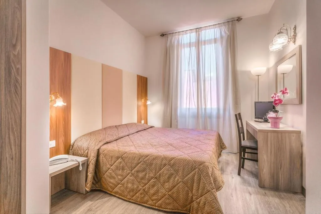 Room, Hotel Arno Bellariva, Florence