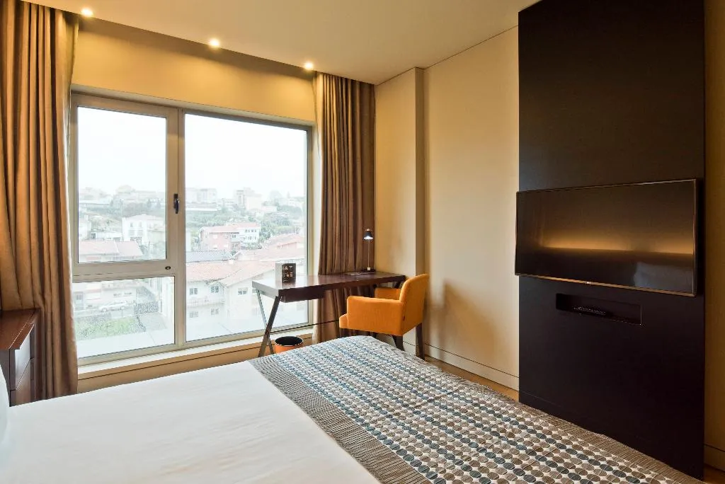 DOUBLE SUPERIOR Room, Golden Tulip São João da Madeira, Porto