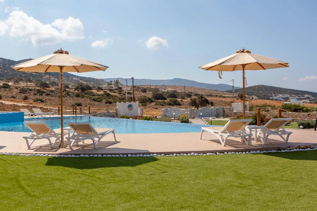 Pool, Sun & Moon, Mykonos