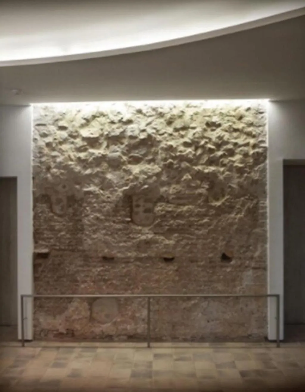 Lobby, Mont-Sant, Valencia