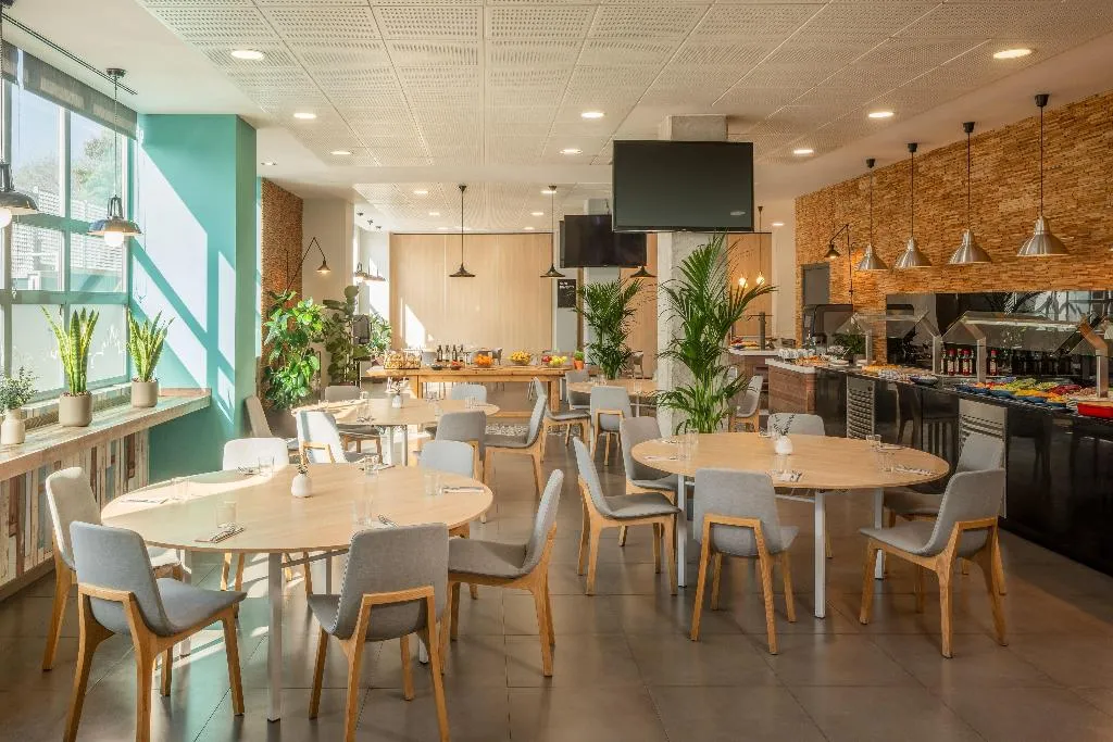 Conferences, Madrid Airport Suites Affiliated By Melia, Madrid