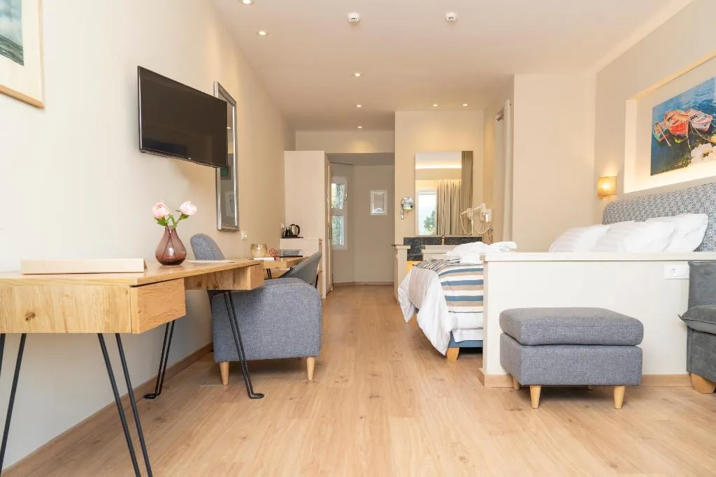 BUNGALOW CAPACITY 1 Room, Art Hotel Debono, Corfu