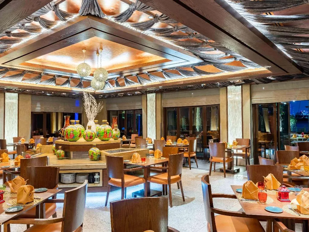 Restaurant, Sofitel Dubai The Palm, Dubai
