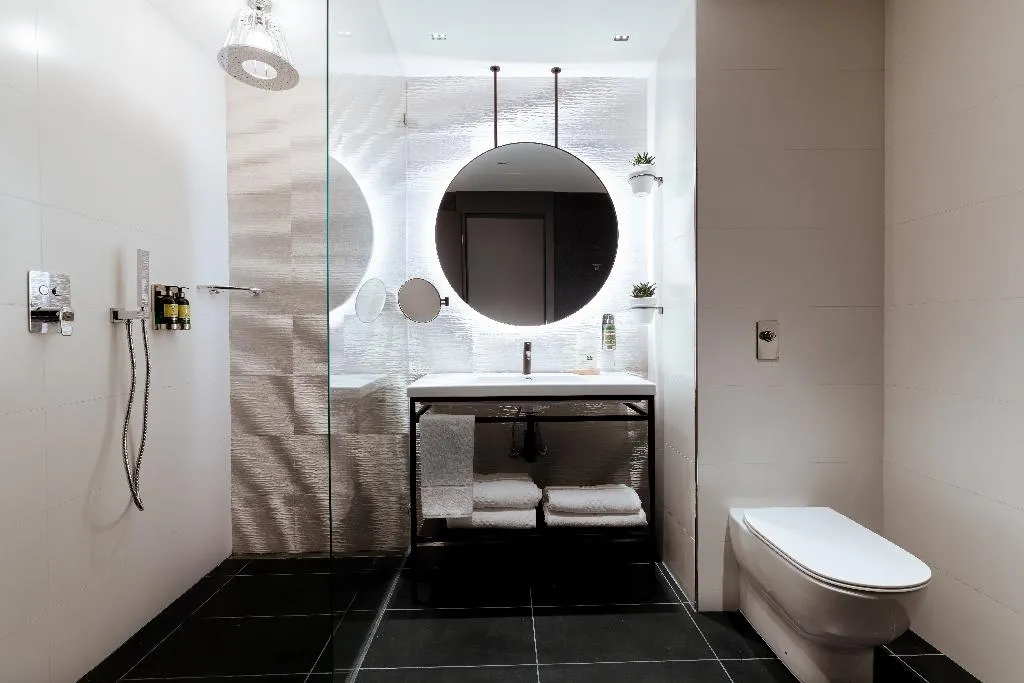 Double or Twin WITH JACUZZI Room, The Embassy Valletta Hotel, Malta