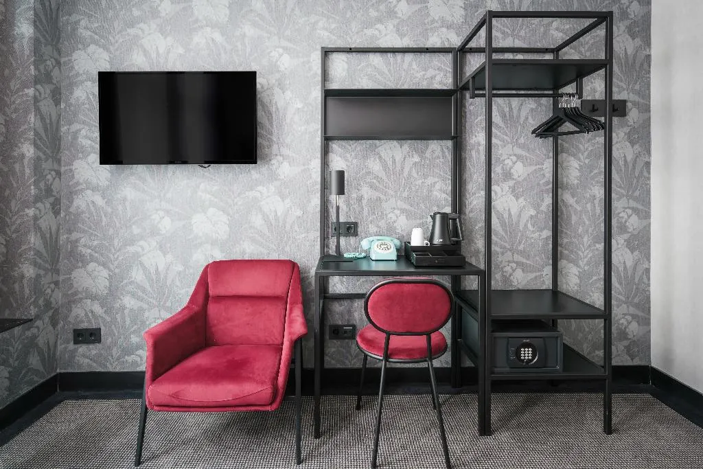 DOUBLE STANDARD Room, Krisotel, Amsterdam